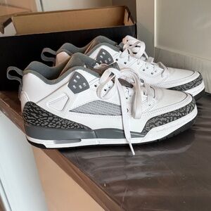 Jordan Kid’s White/Cool Grey-Anthracite Low-Top Sneakers